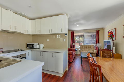 Brilliant, Neat, Convenient, Family-friendly House - Accommodation Sunshine Coast 4