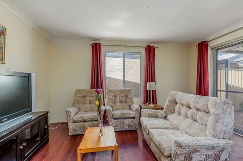 Brilliant, Neat, Convenient, Family-friendly House - Accommodation Sunshine Coast 6