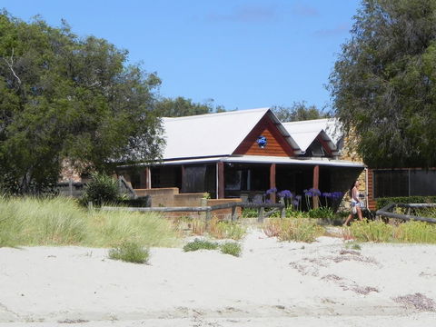Beach House Dunsborough - Accommodation Sunshine Coast 9