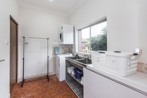 Big House Heated Pool 11 Beds Como / South Perth / Applecross - Accommodation Sunshine Coast 30