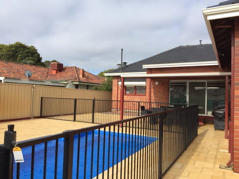 Big House Heated Pool 11 Beds Como / South Perth / Applecross - Accommodation Sunshine Coast 0