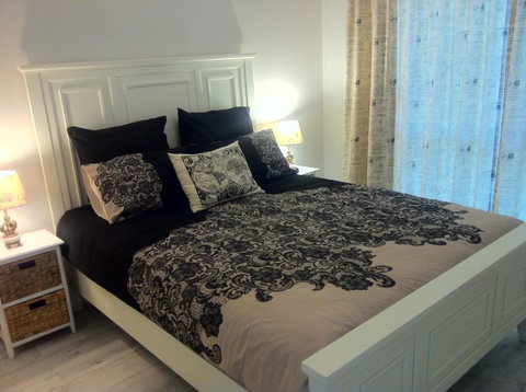 Applegate Lane Chalet - Accommodation Sunshine Coast 9