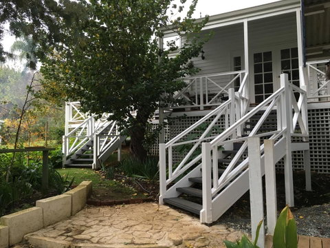 Applegate Lane Chalet - Accommodation Sunshine Coast 5