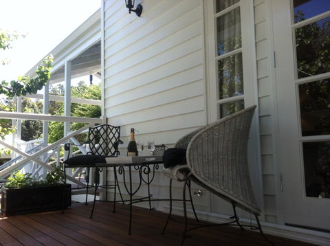Applegate Lane Chalet - Accommodation Sunshine Coast 17