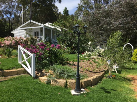Applegate Lane Chalet - Accommodation Sunshine Coast 4