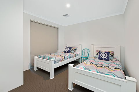 Into The Blue - Accommodation Sunshine Coast 10