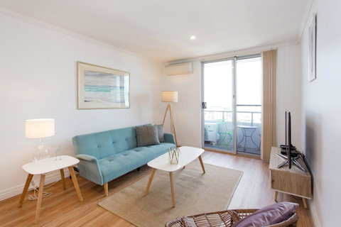 Ocean Breeze Apartment - Accommodation Sunshine Coast 0