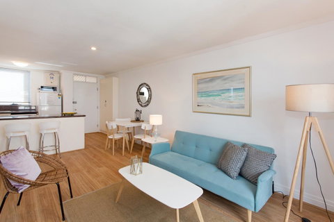 Ocean Breeze Apartment - Accommodation Sunshine Coast 10