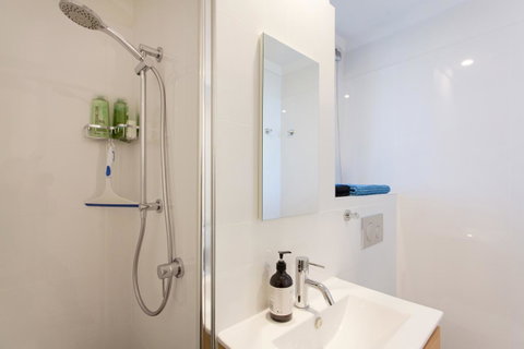 Ocean Breeze Apartment - Accommodation Sunshine Coast 24