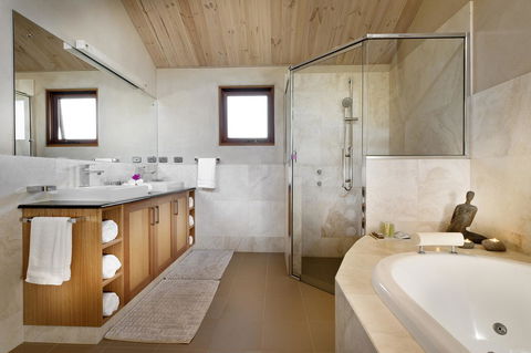 Aiyana Retreat - Accommodation Sunshine Coast 3