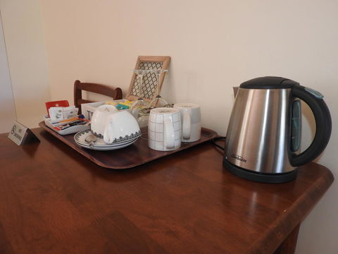 The Royal Dolphin Bed & Breakfast Safety Bay - Accommodation Sunshine Coast 14