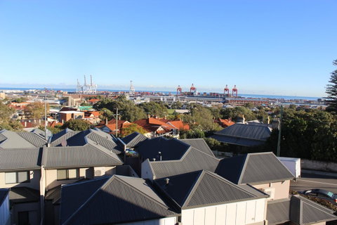 Studio 305 - Accommodation Sunshine Coast 12