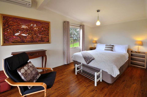 Balingup Highview Chalets - Accommodation Sunshine Coast 3