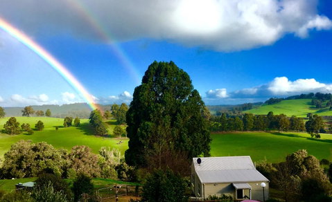 Balingup Highview Chalets - Accommodation Sunshine Coast 2