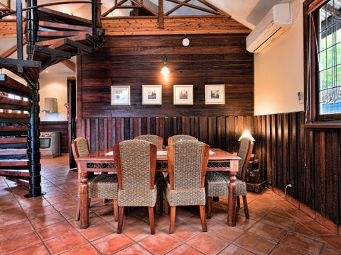 Oak Tree Barn Bridgetown - Accommodation Sunshine Coast 4