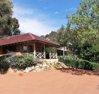 Eleebana Guest House - Accommodation Sunshine Coast