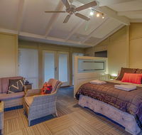 Windfall Estate Vineyard Cottage - Accommodation Sunshine Coast