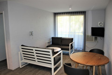 Atrium Hotel Mandurah - Accommodation Sunshine Coast 4