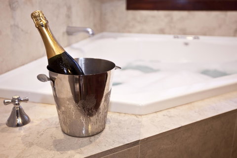 Caves House Hotel & Apartments Yallingup - Accommodation Sunshine Coast 1
