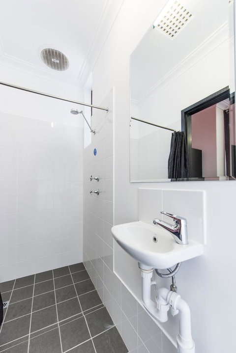 Billabong Backpackers Resort - Accommodation Sunshine Coast 6