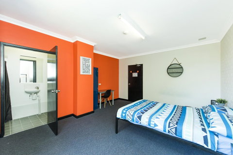 Billabong Backpackers Resort - Accommodation Sunshine Coast 10