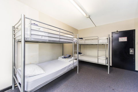 Billabong Backpackers Resort - Accommodation Sunshine Coast 12