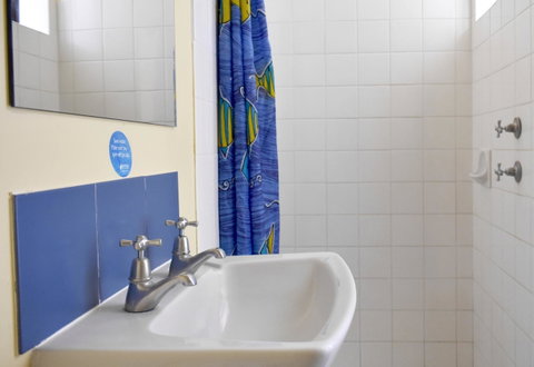 Billabong Backpackers Resort - Accommodation Sunshine Coast 2