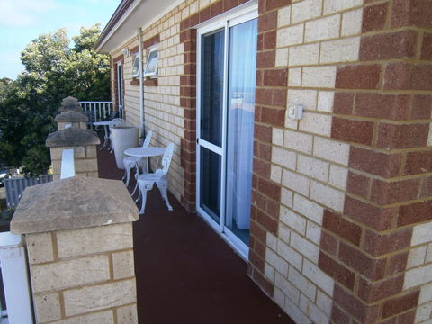 Baywatch Retreat Augusta - Accommodation Sunshine Coast 32