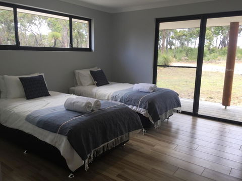 Eagle Bay House - Accommodation Sunshine Coast 2