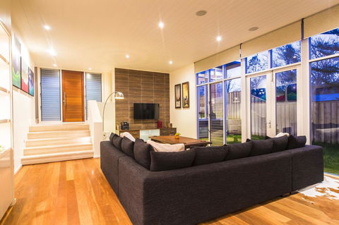 Arthouse - Accommodation Sunshine Coast 3
