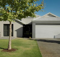 THE SANCTUARY LUXURY HOLIDAY HOME - Accommodation Sunshine Coast