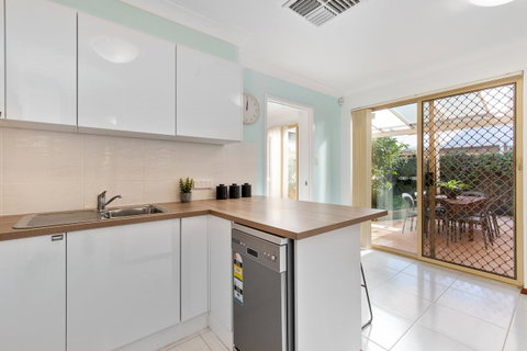 Applecross Village Residence - Accommodation Sunshine Coast 14