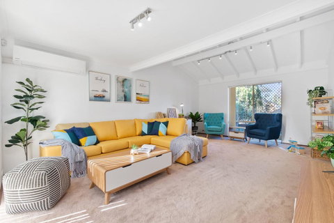 Applecross Village Residence - Accommodation Sunshine Coast 0