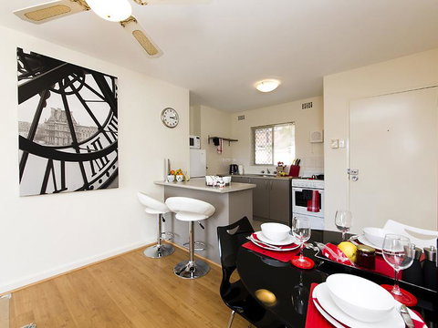 Style In Subiaco - Accommodation Sunshine Coast 3