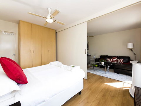 Style In Subiaco - Accommodation Sunshine Coast 8