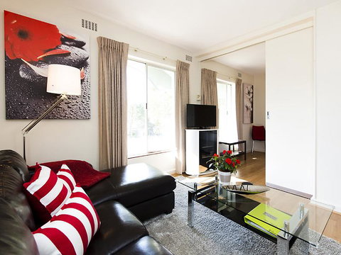 Style In Subiaco - Accommodation Sunshine Coast 9
