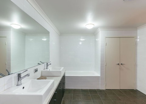Wray Callan Apartments - Accommodation Sunshine Coast 5