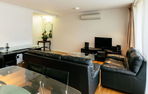 Wray Callan Apartments - Accommodation Sunshine Coast 3