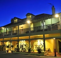 Clifton Motel  Grittleton Lodge - Accommodation Sunshine Coast