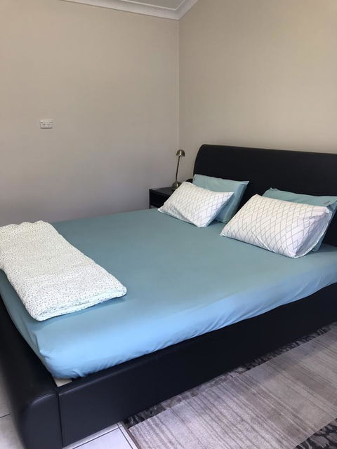 Susan Yong's Studio - Accommodation Sunshine Coast 7