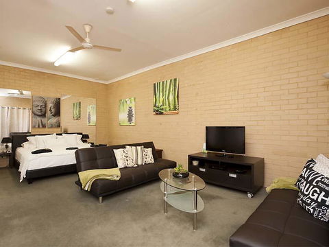 Garden Studio - Accommodation Sunshine Coast 1