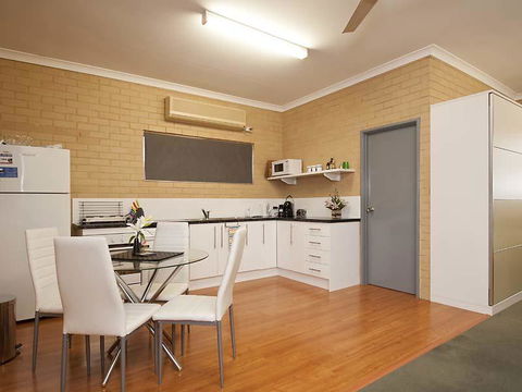 Garden Studio - Accommodation Sunshine Coast 2