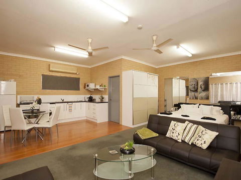 Garden Studio - Accommodation Sunshine Coast 7