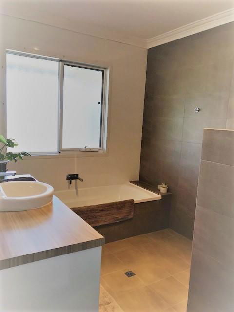 The Mains Guest House 2 Bedroom Farm Stay - Accommodation Sunshine Coast 10