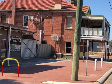 Junction Hotel Moora - Accommodation Sunshine Coast 4