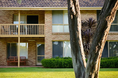 Mandalay Holiday Resort And Tourist Park - Accommodation Sunshine Coast 6
