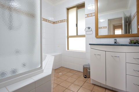 Mandalay Holiday Resort And Tourist Park - Accommodation Sunshine Coast 12