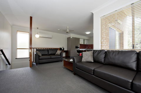 Mandalay Holiday Resort And Tourist Park - Accommodation Sunshine Coast 7