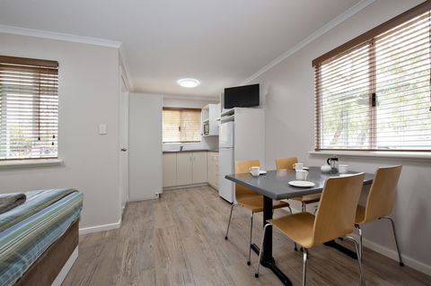 Mandalay Holiday Resort And Tourist Park - Accommodation Sunshine Coast 38