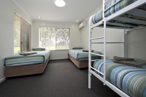 Mandalay Holiday Resort And Tourist Park - Accommodation Sunshine Coast 1